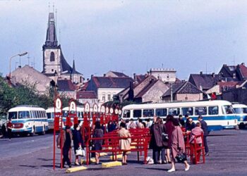 Pamatujete autobusák na Široké?