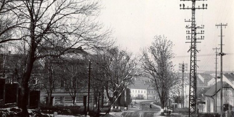 ZÁVORY POD „LETŇÁKEM“