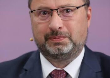 DNES ZASTUPITELSTVO: KUČERA SLOŽÍ SLIB