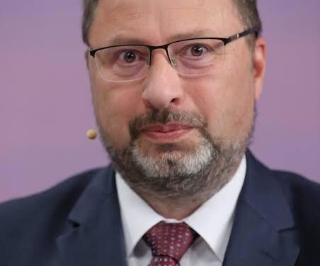 DNES ZASTUPITELSTVO: KUČERA SLOŽÍ SLIB