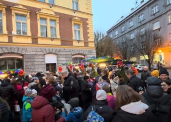 MOJE LOUNY TV: TRHY U JEDNIČKY