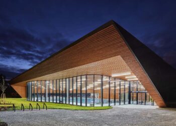 PROVOZ BAZÉNU A SAUNY O SVÁTCÍCH