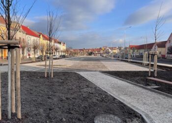 MĚSTO HLEDÁ NÁJEMCE PARKOVIŠTĚ