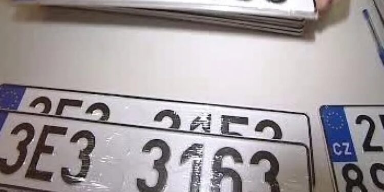 KRÁDEŽE REGISTRAČNÍCH ZNAČEK