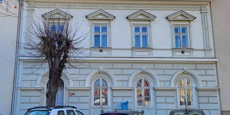 BÝVALÝ DŮM V MAJETKU MĚSTA JE ZNOVU K PRODEJI