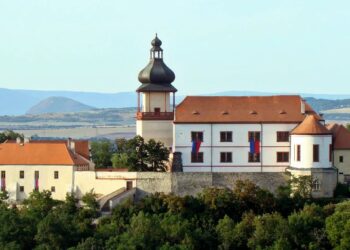 CO SE BUDE DÍT NA NOVÉM HRADĚ