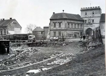 SUZDALSKÉ NÁMĚSTÍ…