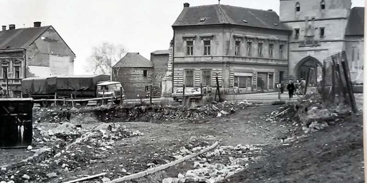 SUZDALSKÉ NÁMĚSTÍ…