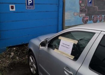 „UPOZORNĚNÍ“ S NADHLEDEM?