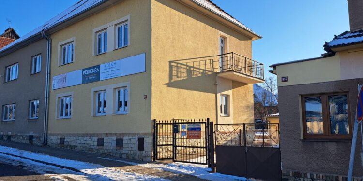 ČÍNSKÁ A PŘÍRODNÍ MEDICÍNA, LYMFATICKÁ DRENÁŽ A MASÁŽE