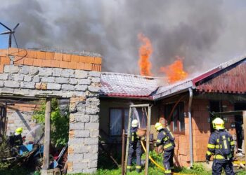Požár střechy rodinného domu