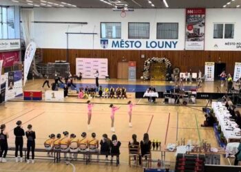 MOJE LOUNY TV: AEROBIC & FITNESS ZÁVODY VE SPORTOVNÍ HALE