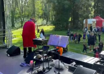 PRÁVĚ TEĎ: MĚSTSKÉ ČARODĚJNICE