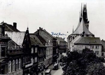 RETRO LOUNY NÁMĚSTÍ