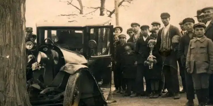 LOUNY NA STARÝCH POHLEDNICÍCH