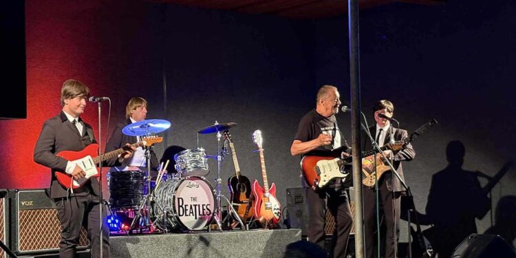 BEATLES REVIVAL NA BAHNĚ