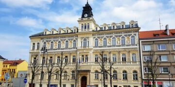 NADOLECKI MÍSTO MACASE