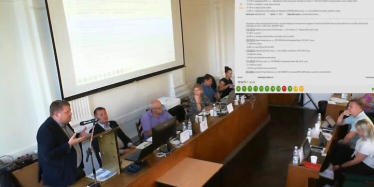 ZASTUPITELSTVO: SCHVÁLENÝ ROZPOČET I DRAŽŠÍ ODPAD