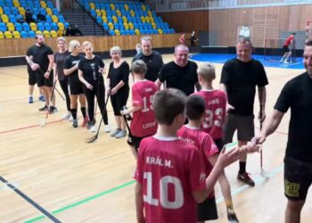 FLORBAL – MLADŠÍ ŽÁCI vs. RODIČE