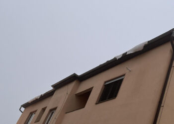 PADAJÍCÍ SNÍH A LED STÁLE HROZÍ