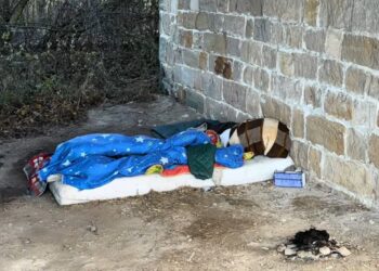 SMUTNÝ NOVÝ ROK BEZDOMOVCŮ