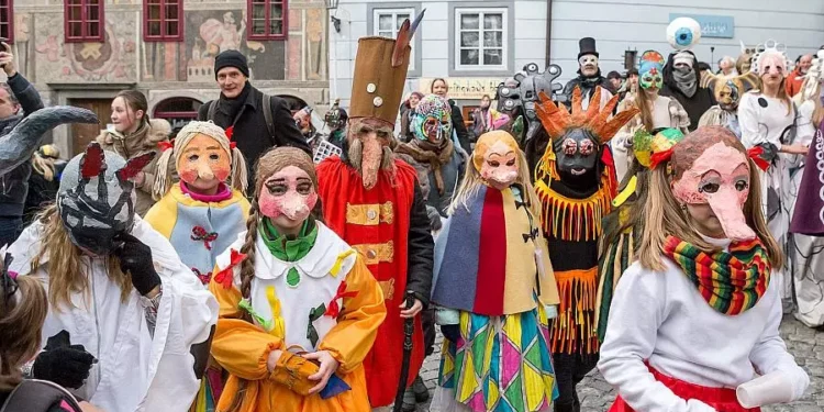 DVA MASOPUSTY V LOUNECH