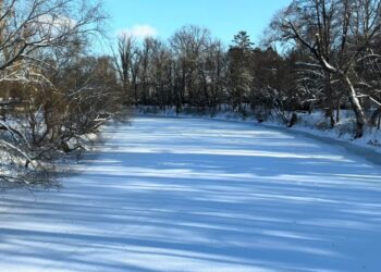 ZAMRZLÁ ŘEKA OHŘE