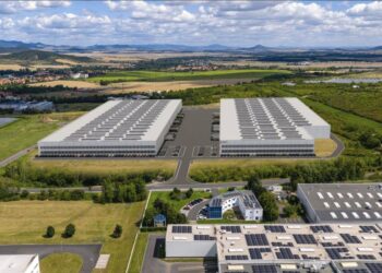 NA OKRAJI LOUN ROSTOU NOVÉ HALY