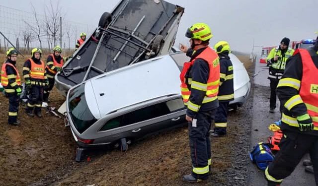 NEDĚLE NEBYLA KLIDNÁ