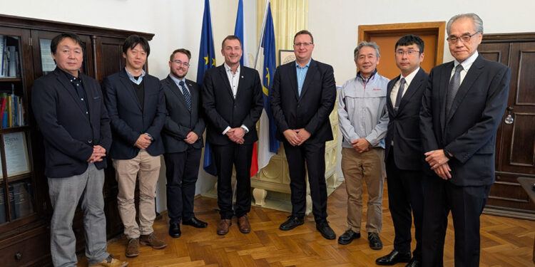 O JAPONSKU JEDNOMYSLNĚ