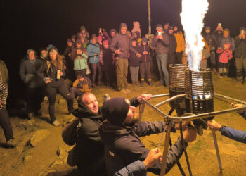 ROZSVÍTILY SE KOPCE…