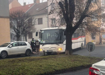 AKTUÁLNĚ: NEHODA NA TYRŠOVĚ NÁMĚSTÍ