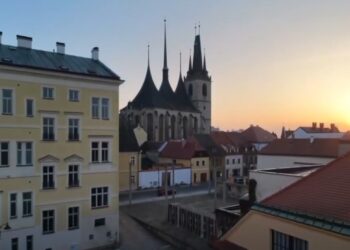 LOUNY Z PTAČÍ PERSPEKTIVY