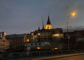 LOUNY SE NEOKOUKAJÍ