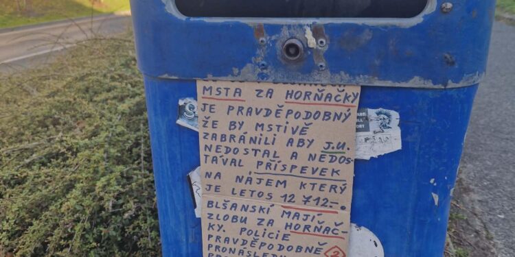 DOŠLO E-MAILEM: VZKAZ Z ULICE