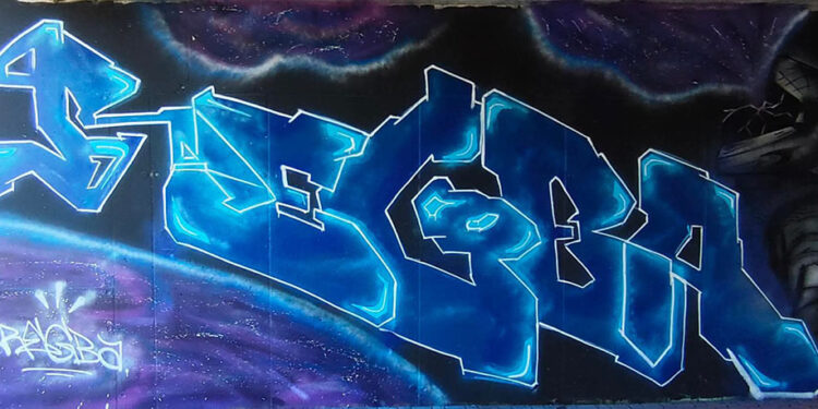 GRAFFITI VÝZDOBA U PRAMENE