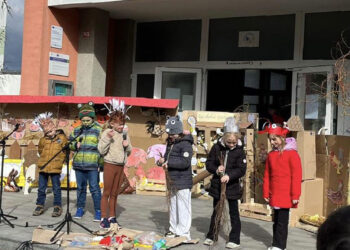 JARNÍ JARMARK NA ZŠ ŠKOLNÍ