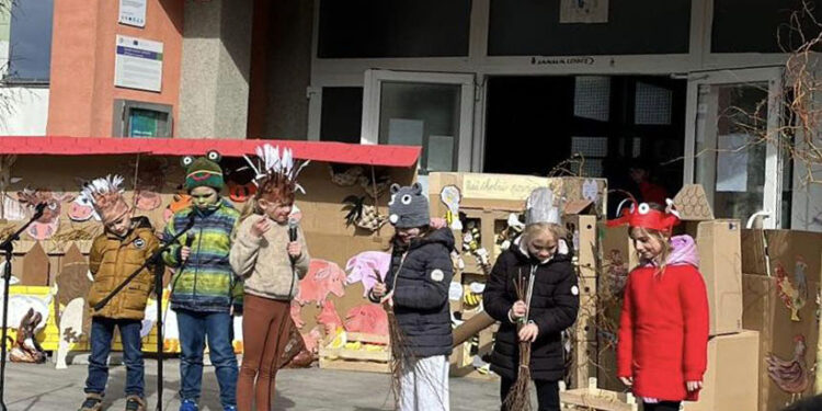 JARNÍ JARMARK NA ZŠ ŠKOLNÍ