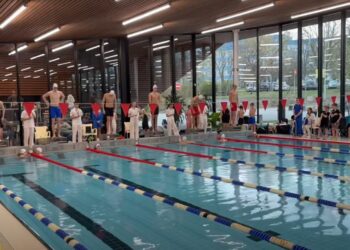 PRÁVĚ TEĎ: PLAVECKÉ ZÁVODY V PLAVECKÉ HALE