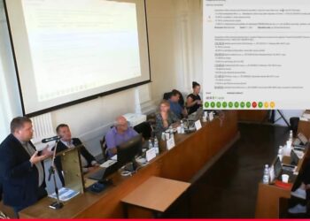 SNÍŽENÍ POČTU ZASTUPITELŮ NEPROŠLO