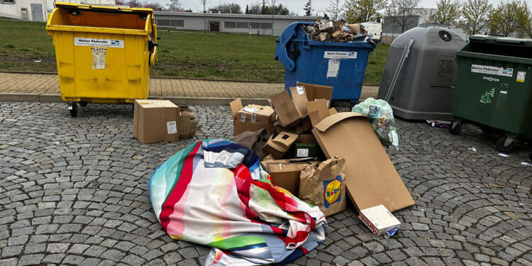 VŠE „VYSTĚHOVÁNO“ Z KONTEJNERU