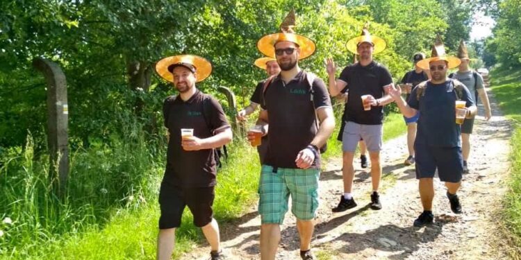 POŘADATELÉ POCHODU ŽIVOTA: BUĎTE OPATRNÍ