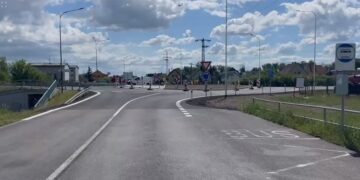 KRUHOVÝ OBJEZD U DOBROMĚŘIC OTEVŘEN