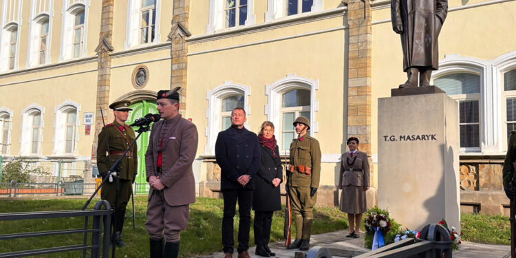 PIETNÍ AKT KE VZNIKU REPUBLIKY