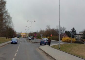 POD NEMOCNICÍ SE NEBUDE JEZDIT VÍC NEŽ TÝDEN