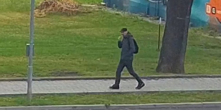 POLICIE PÁTRÁ PO OSOBÁCH